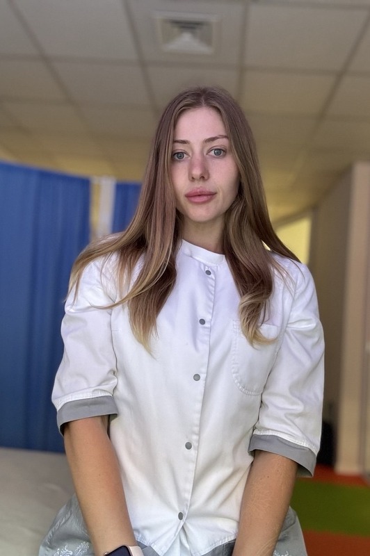 лікарка Кузьменко