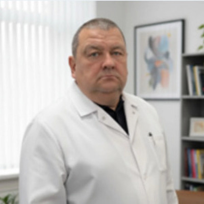 врач Бородин